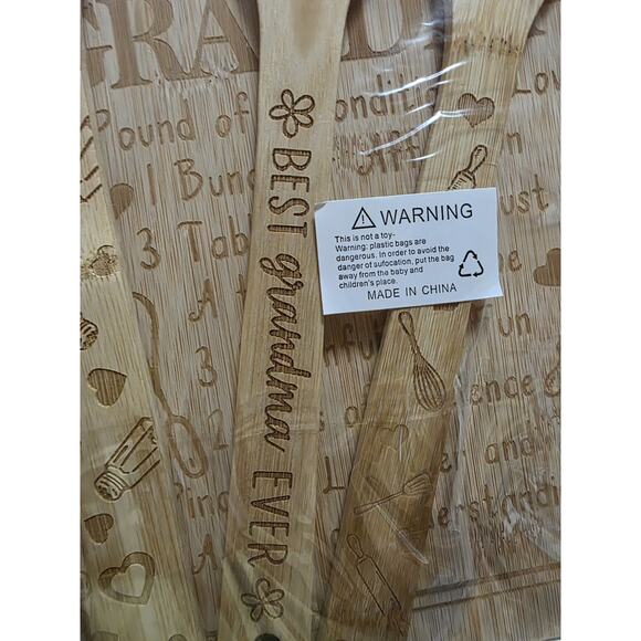Cocomong Grandma's Kitchen Wooden Cutting Board With Utensils Gift Set New - Picture 6 of 6